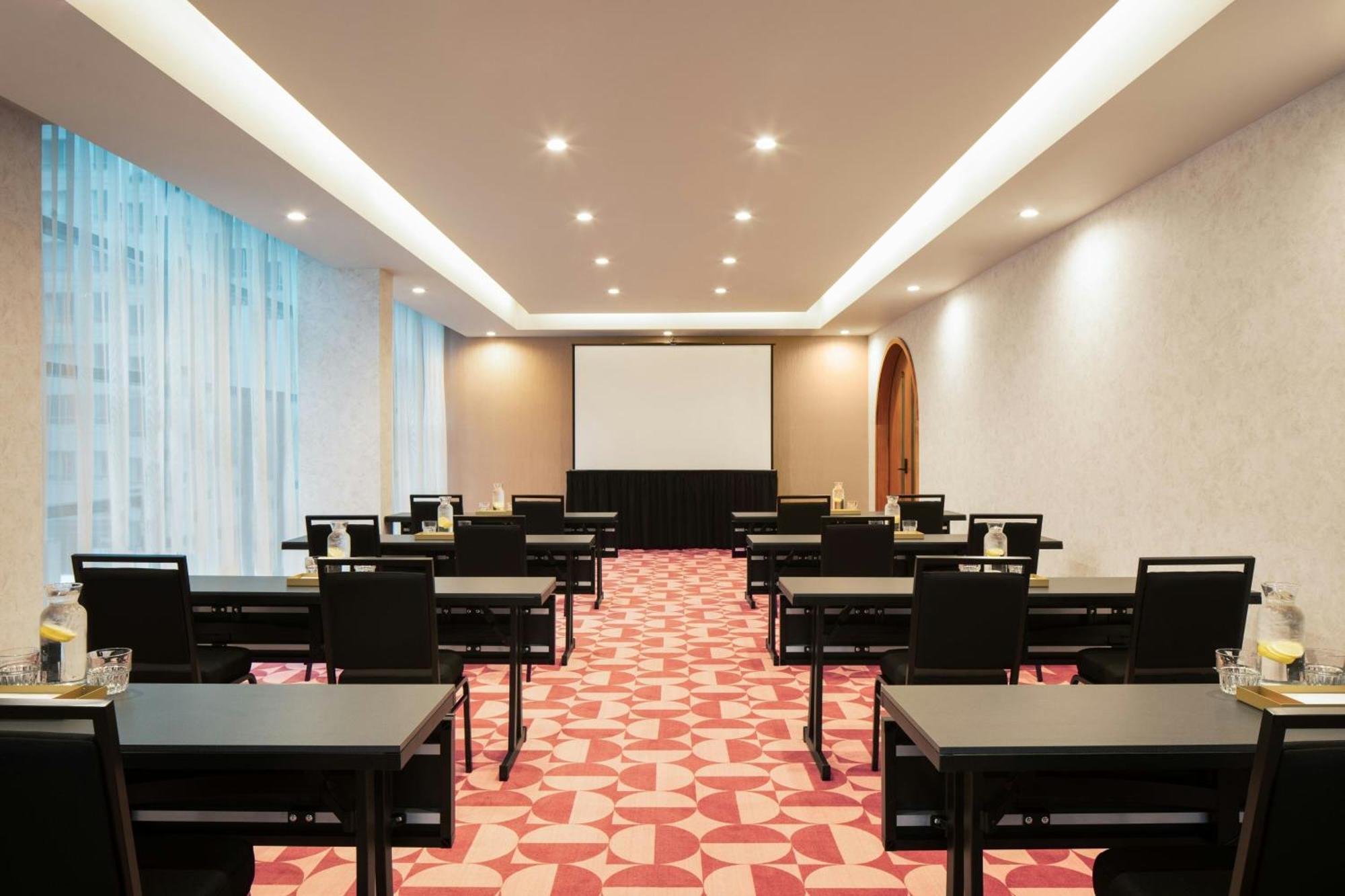 Honeyrose Hotel, Montreal, A Tribute Portfolio Hotel, Montreal